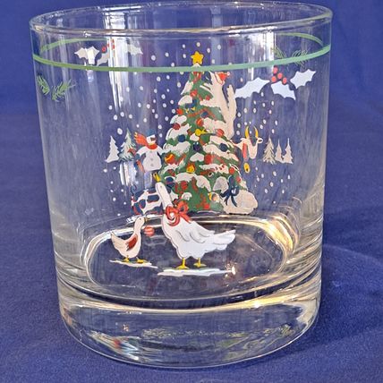 Lot 2 International COUNTRY CHRISTMAS OLD FASHIONED 8 oz Glass Farm 3 1/2"