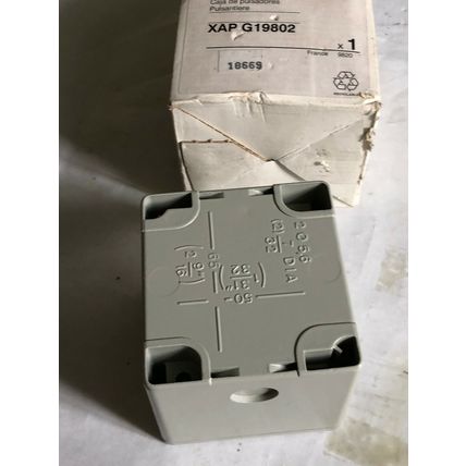 NEW XAPG19802 TELEMECANIQUE XAP-G,XAP-G19802 (PUSH BOTTON ENCLOSURE ONLY)Bi