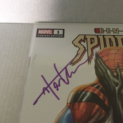 2022 Marvel Ben Reilly Spider-Man Kissing Black Cat Variant Edition Signed