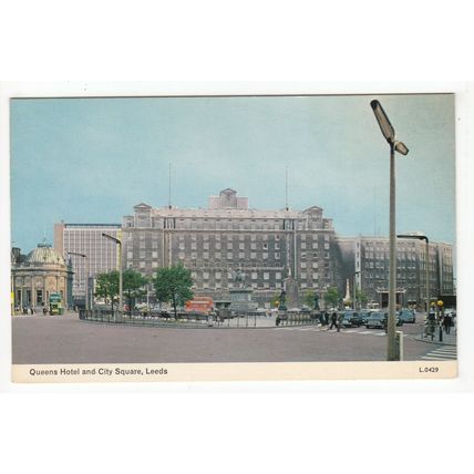 The Queen's Hotel City Square Leeds Postcard West Yorkshire 0429