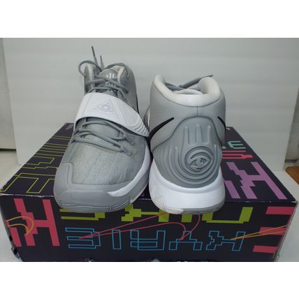 New Mens 17.5 NIKE Kyrie 6 TB Promo Flat Silver White Shoes MSRP $130 CW4142-002