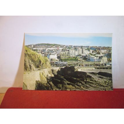 WILDERMOUTH BEACH & PROMENADE, ILFRACOMBE unused postcard Colourmaster 1984 =