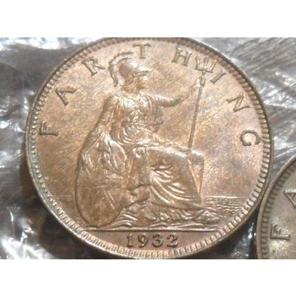 2 x 1932 George V farthing.