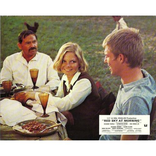 RED SKY AT MORNING Richard Thomas, Catherine Burns, Desi Arnaz Jr Stills Set
