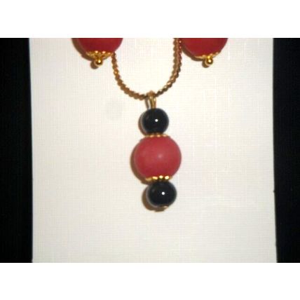 Sophisticated large cloudy crimson & black earrings matching necklace
