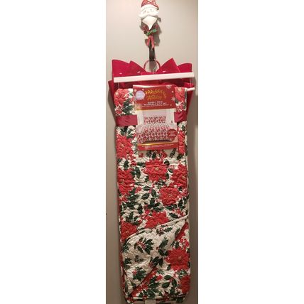 CHRISTMAS HOLLY W/ BERRIES & POINSETTIAS REVERSIBLE QUEEN BED QUILT W/ SHAMS~NEW