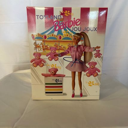 Mattel 1997 Hudson Bay Barbie Toyland Exclusive The Bay Jou Joux (Canadian)