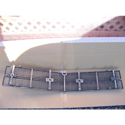 1969 CHRYSLER IMPERIAL GRILL & HEADLIGHT DOORS