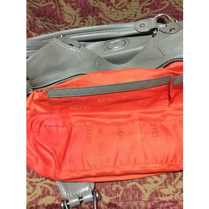 A Very Beautiful Gray Leather Braun Buffel Handbag