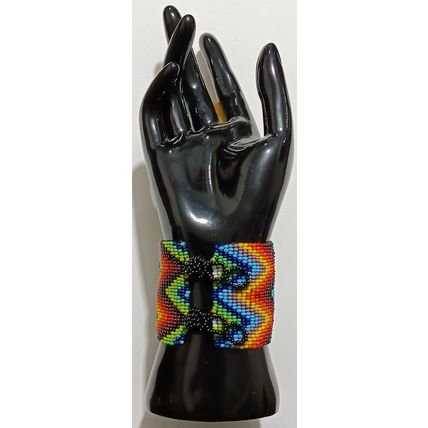 Traditional Huichol Art. Mexico Glass Seed Beads Bracelet. Crazy Waves 1