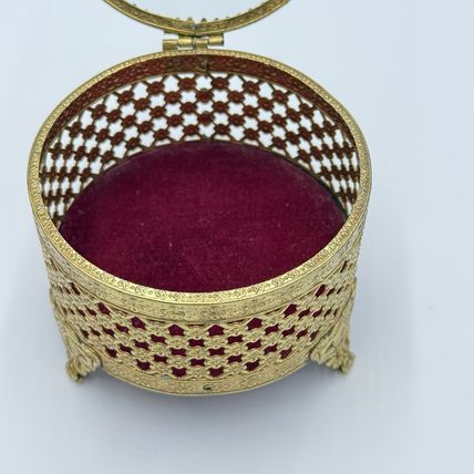Vtg Ormolu Style Hollywood Regency Footed Circular Jewelry Box Red Velvet Ornate