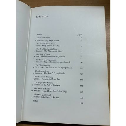 1972 "CAPTAINS & KINGS" ROYAL FAMILY IN AIRCRAFT LARGE HARDBACK BOOK (P6)