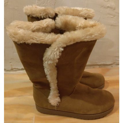 NWT Universal Thread Natural Suede Fur Boots Size 7 Ladies Fall Winter