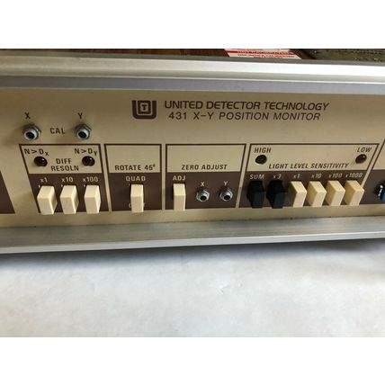 UNITED DETECTOR TECHNOLOGY 431,MODEL 431 X-Y POSITION MONITOR,431 1,SE