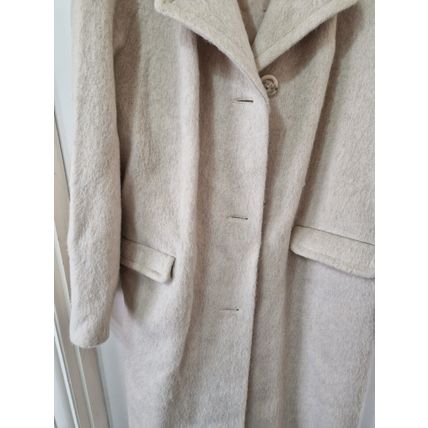 VINTAGE LADIES CREAM COAT