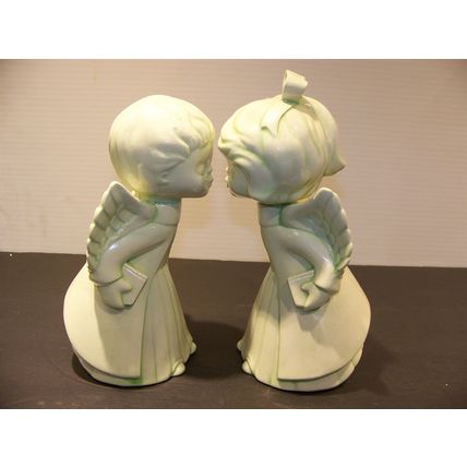 Kissing Choir Angels Ceramic Figurines 1980 Vintage Christmas