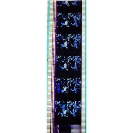 Pk GEB - B - MIX - A 025y. 1 STRIP OF 5 - 35MM FILM CELLS. ( AVP )