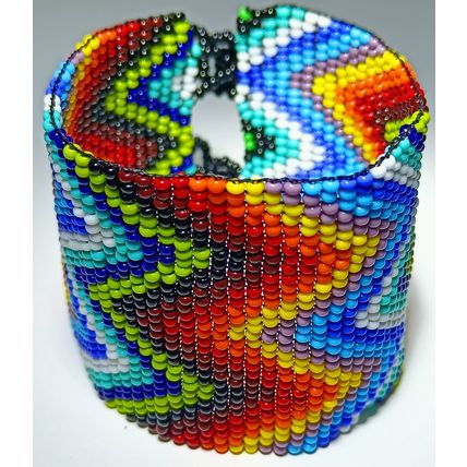 Traditional Huichol Art. Mexico Glass Seed Beads Bracelet. Crazy Waves 2