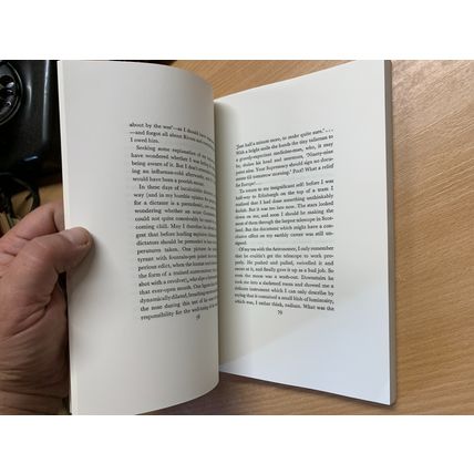 2004 SIEGFRIED SASSOON "SHERSTON'S PROGRESS" PAPERBACK BOOK (P4)