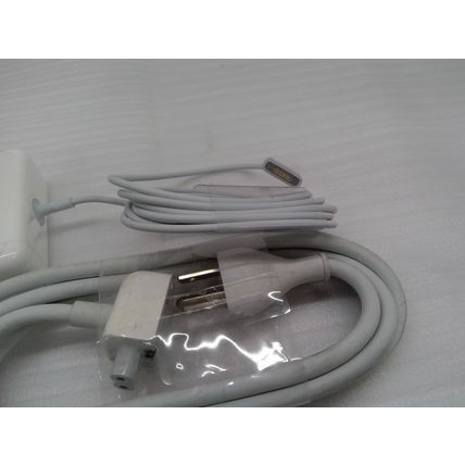 Genuine Apple 60W Magsafe 2 Power Adapter Charger Macbook Pro A1435 MD565LL/A