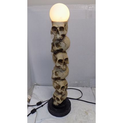 Design Toscano Skulls Totem Sculpture Lamp 28" Tall