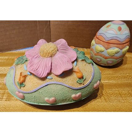 3 Easter Eggs 1 Decorative 1 Ceramic Candle 1 Plastic Battery Operated Broken