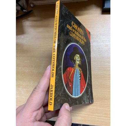 1981 "GHOSTS AND WITCHES OF THE COTSWOLDS" 1ST EDITION PAPERBACK BOOK (P3)