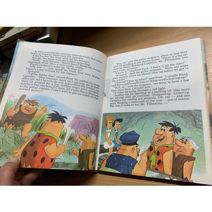 1974 "FLINTSTONE GIANT STORY BOOK" ILLUSTRATED ANNUAL HARDBACK BOOK (P4)