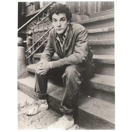 Mandy Patinkin of Dick Tracey Homeland Chicago Hope 10x8 Hand Signed Photo