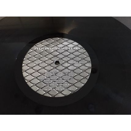 STITCHING SMALL TEARS "A VANCOUVER ELECTRONIC MUSIC COMPILATION" DOUBLE VINYL !!