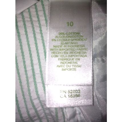 Liz Golf Finely Striped Green and White Women Shorts Size 10 Knee Length Comfort