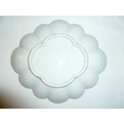 PAIR of TWO 2 HAND PAINTED FLOWER SHAPED JAPANESE PORCELAIN DISHES CIRCA 1905