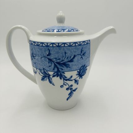Wedgwood Coffee Pot Mikado Blue and White Porcelain Servewear Vintage Home China