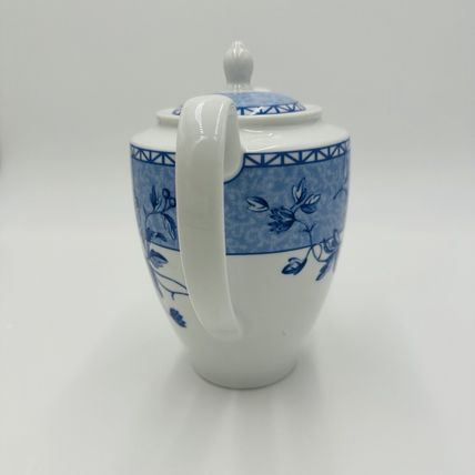 Wedgwood Coffee Pot Mikado Blue and White Porcelain Servewear Vintage Home China