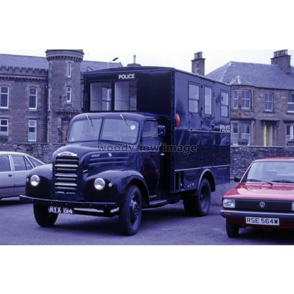JC0032 - Police Truck, Reg.RYX 194, photograph 6x4