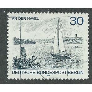 BERLIN -1976 30pf 'BERLIN VIEWS- YACHT ON THE HAVEL' FINE USED (EBID49-609)