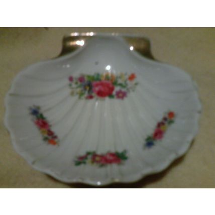 Occupied Japan shell shaped dish floral design