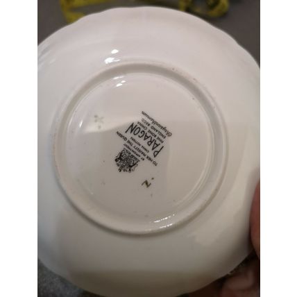 Paragon Saucer Chrysanthemum