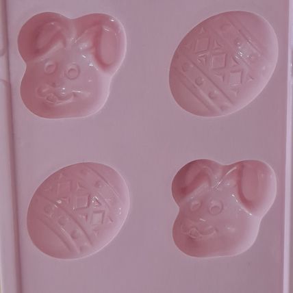 Lot 4 EASTER ICE CUBE TRAYS 12" Plastic Molds Bunny Egg Bunnies Freezer