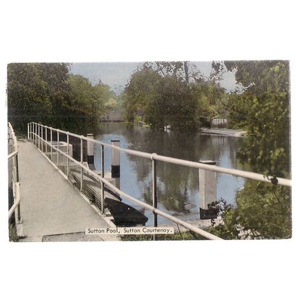 SUTTON POOL, SUTTON COURTENAY, OXFORDSHIRE , used vintage postcard 1975 postmark