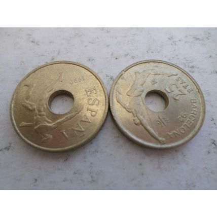 Spain - 2 different 25 pesetas coins - dated 1990