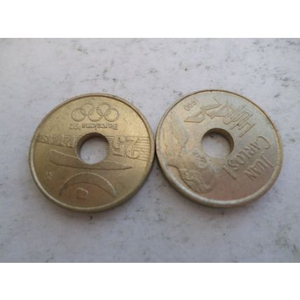 Spain - 2 different 25 pesetas coins - dated 1990