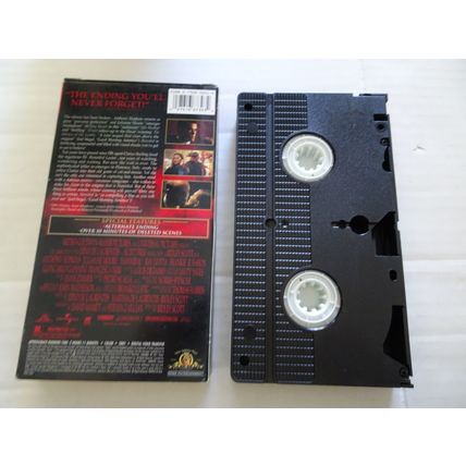 Hannibal - VHS Tape - 2002 with Anthony Hopkins as Hannibal and Julianne Moore