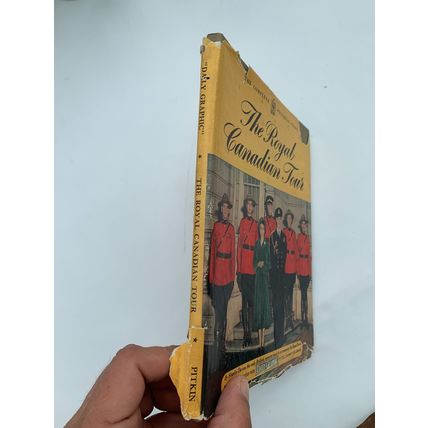 c1951 "THE ROYAL CANADIAN TOUR" QUEEN ELIZABETH II PICTORIAL HARDBACK BOOK (P3)