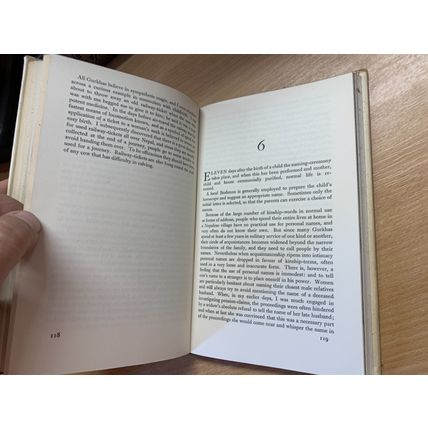 1964 "A WINTER IN NEPAL" JOHN MORRIS ILLUSTRATED HARDBACK BOOK (P3)