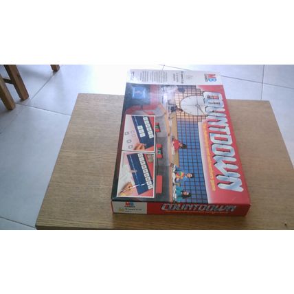 COUNTDOWN: Channel Four TV Tie-In Game. MB Games (Vintage 1986)