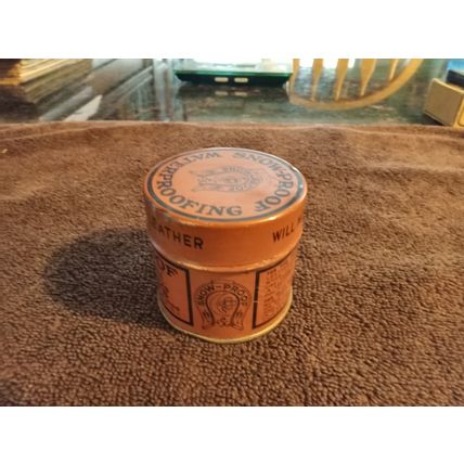 Old Vintage Original 1/4 Full Can Snow Proof 3 3/4 OZ Can 1950s