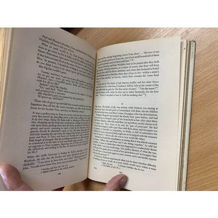 1968 "THE MAKING OF CHARLES DICKENS" CHRISTOPHER HIBBERT HARDBACK BOOK (P4)