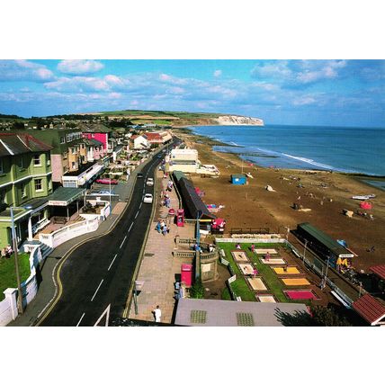 Postcard Eastern Esplanade and Culver Cliff, Sandown, Isle of Wight. Unposted