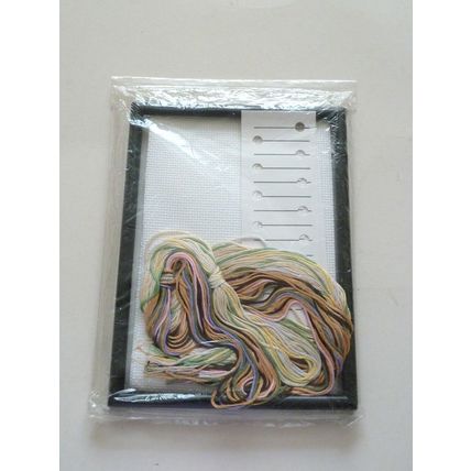 STONEY CREEK CROSS STITCH KIT - HALO SMILES - COURAGE - NEW